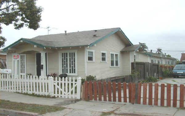 2307 Locust Ave in Long Beach, CA - Building Photo - Building Photo