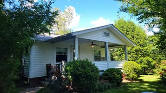 4 1/2 Trotter Pl in Asheville, NC - Building Photo