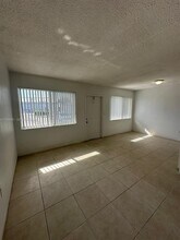 101 NW 29th Ave in Fort Lauderdale, FL - Foto de edificio - Building Photo