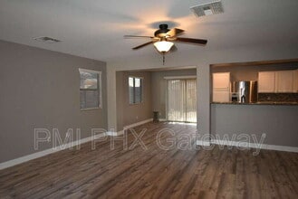 275 W Santa Gertrudis Trail in San Tan Valley, AZ - Building Photo - Building Photo