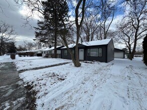 16752 Artesian Ave in Hazel Crest, IL - Building Photo - Building Photo