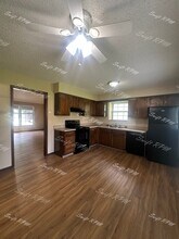 6704 W 150th St in Overland Park, KS - Building Photo - Building Photo