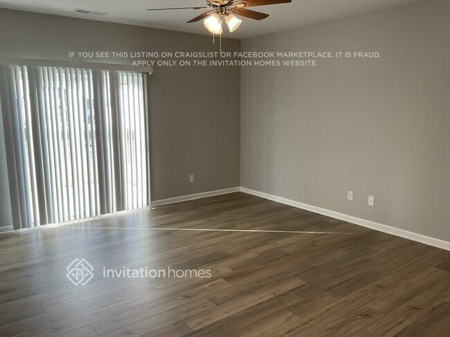 533 Almere Dr in Hampton, GA - Foto de edificio - Building Photo