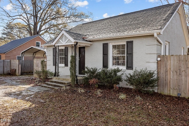 211 W Sycamore St in Zebulon, NC - Building Photo - Building Photo