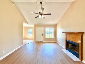 1215 Marla Dr in Clarksville, TN - Building Photo - Building Photo