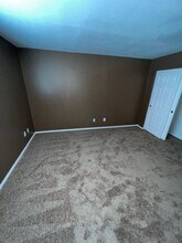 11094 Sawtooth Ct in Adelanto, CA - Building Photo - Building Photo