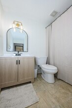 785 E Country Club Dr in Benson, AZ - Foto de edificio - Building Photo