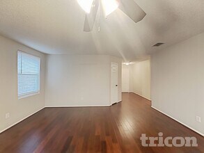 1913 Lariat Dr in Justin, TX - Building Photo - Building Photo