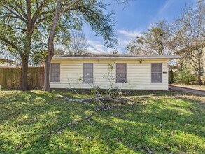 608 Highlands St in College Station, TX - Building Photo - Building Photo