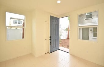 4246 Msn Ranch Wy in Oceanside, CA - Building Photo - Building Photo