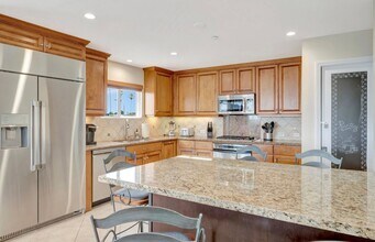5155 Muir Ave in San Diego, CA - Building Photo - Building Photo