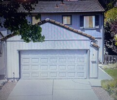 9 Moraine Ct in Hercules, CA - Building Photo