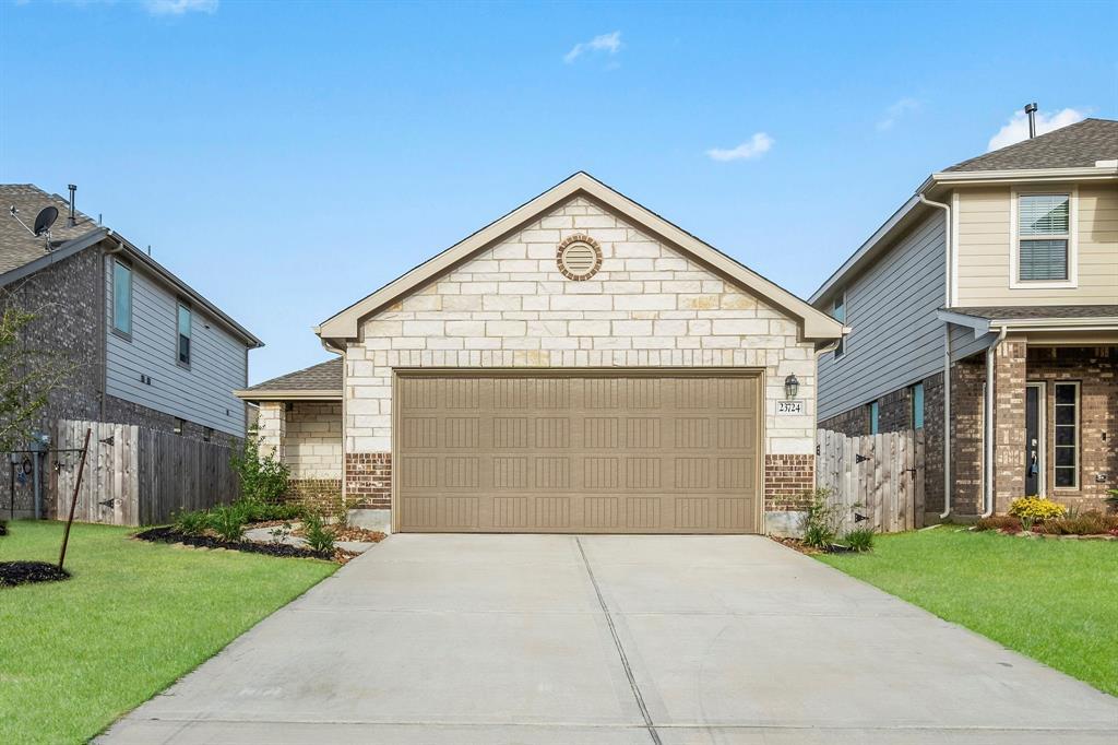 23724 Woodgreen Terrace Dr in New Caney, TX - Building Photo