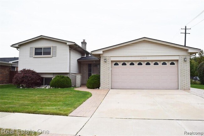 property at 43608 Lombardy Dr
