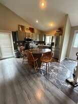 9431 S Pointe Retreat Dr in Bloomington, IN - Building Photo