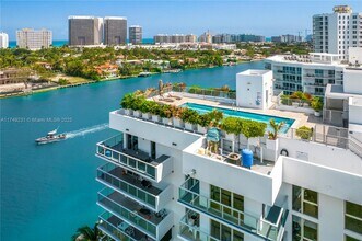 9901 E Bay Harbor Dr in Bay Harbor Islands, FL - Building Photo - Building Photo
