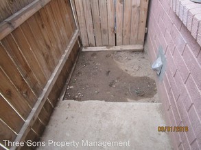 304 Texas St SE in Albuquerque, NM - Foto de edificio - Building Photo