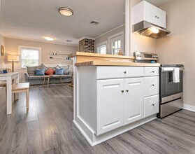 516 Norfolk Ave in Virginia Beach, VA - Building Photo - Building Photo