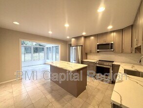 7021 Whittier Blvd in Bethesda, MD - Building Photo - Building Photo