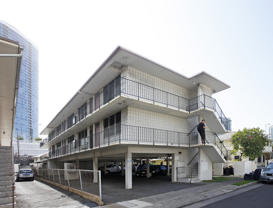 1111 Hoolai St in Honolulu, HI - Building Photo