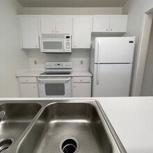 2366 Burnway Rd in Haines City, FL - Building Photo - Building Photo