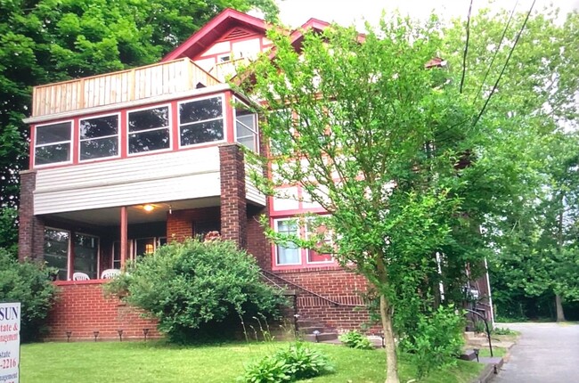 280 Fairgreen Ave, Unit 3 in Youngstown, OH - Building Photo - Building Photo