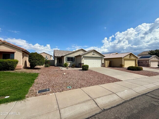 15444 W Banff Ln in Surprise, AZ - Building Photo - Building Photo