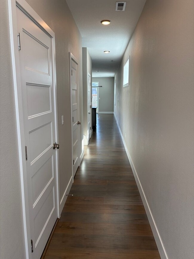 332 E Wayno Wy in Newberg, OR - Building Photo - Building Photo