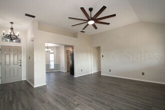 2304 Waterfall Dr in Killeen, TX - Building Photo - Building Photo