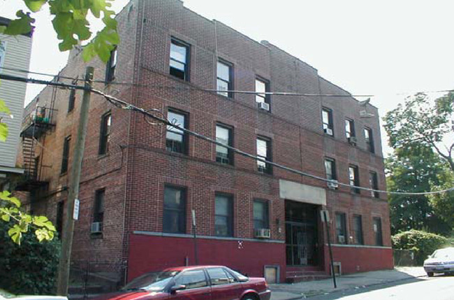 2-4 Lafayette Pl in Yonkers, NY - Building Photo - Building Photo