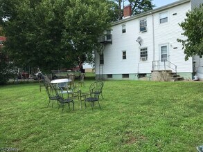 14 Walnut Pkwy, Unit 2 in Montclair, NJ - Building Photo - Building Photo