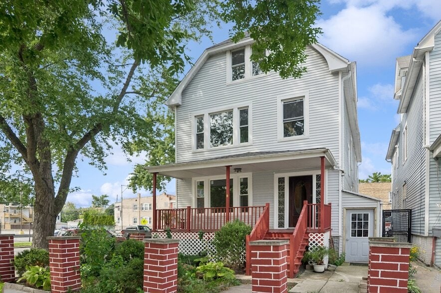 3300 N Karlov Ave, Unit 1 in Chicago, IL - Building Photo