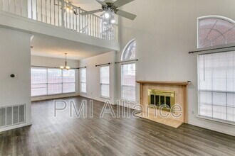 200 Summer Moon Ct in Irving, TX - Building Photo - Building Photo