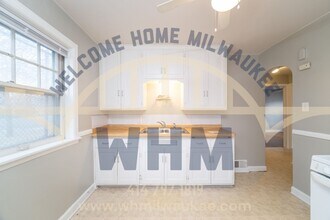 3256 S Kinnickinnic Ave-Unit -Lower in Milwaukee, WI - Foto de edificio - Building Photo