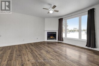 1949 Stittsville Main St in Ottawa, ON - Building Photo - Building Photo