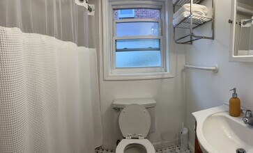 8 Blackford Ave, Unit 1 in Yonkers, NY - Foto de edificio - Building Photo