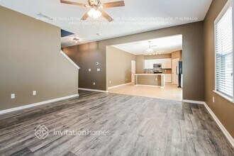 16366 Tisons Bluff Rd in Jacksonville, FL - Foto de edificio - Building Photo