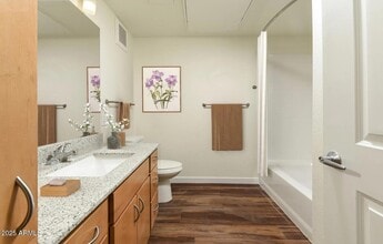 16985 W Van Buren St, Unit 3 in Goodyear, AZ - Foto de edificio - Building Photo