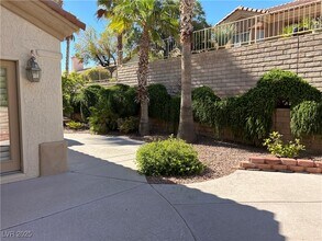 10041 Woodhouse Dr in Las Vegas, NV - Building Photo - Building Photo