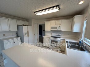 4448 Forest Ridge Blvd in Dayton, OH - Building Photo - Building Photo