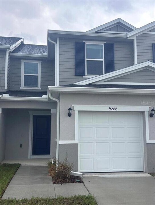 9288 Westside Hls Dr in Davenport, FL - Building Photo