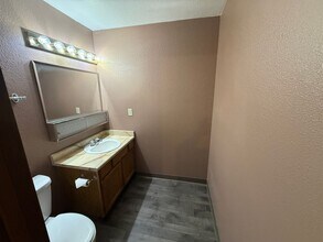 545-551 Timothy Way in Fallon, NV - Building Photo - Building Photo