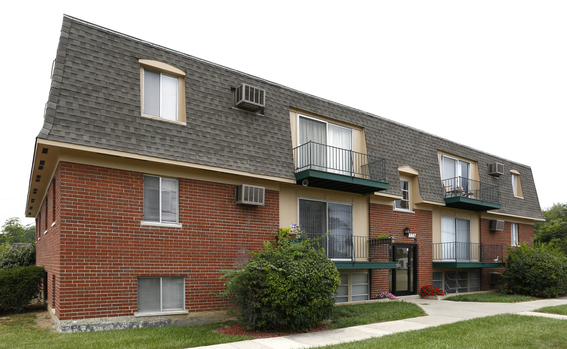 Delshire Apartments in Cincinnati, OH - Foto de edificio