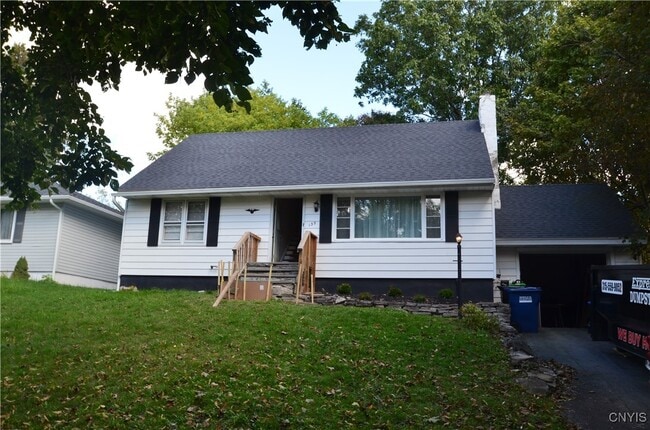 property at 135 Somerset Rd