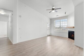 17353 Wilde Ave in Parker, CO - Foto de edificio - Building Photo