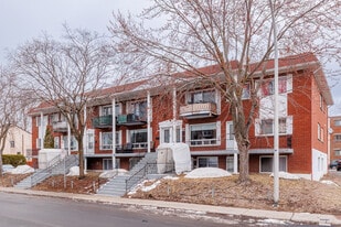 605 De Roanne Rue in Laval, QC - Building Photo