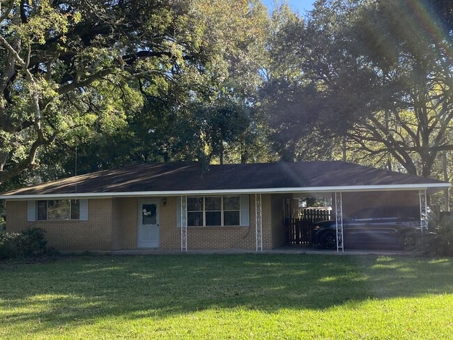 property at 1512 W Hugh Loop Rd