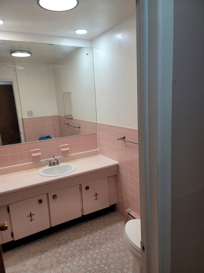 270 Herbert Ave, Unit 270 herbert av apt 1, hillside nj 07205 in Hillside, NJ - Foto de edificio - Building Photo