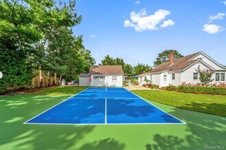 31 Liberty St in Westhampton Beach, NY - Foto de edificio - Building Photo