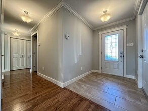 16 Bridgeport St in Paradise, NL - Building Photo - Building Photo